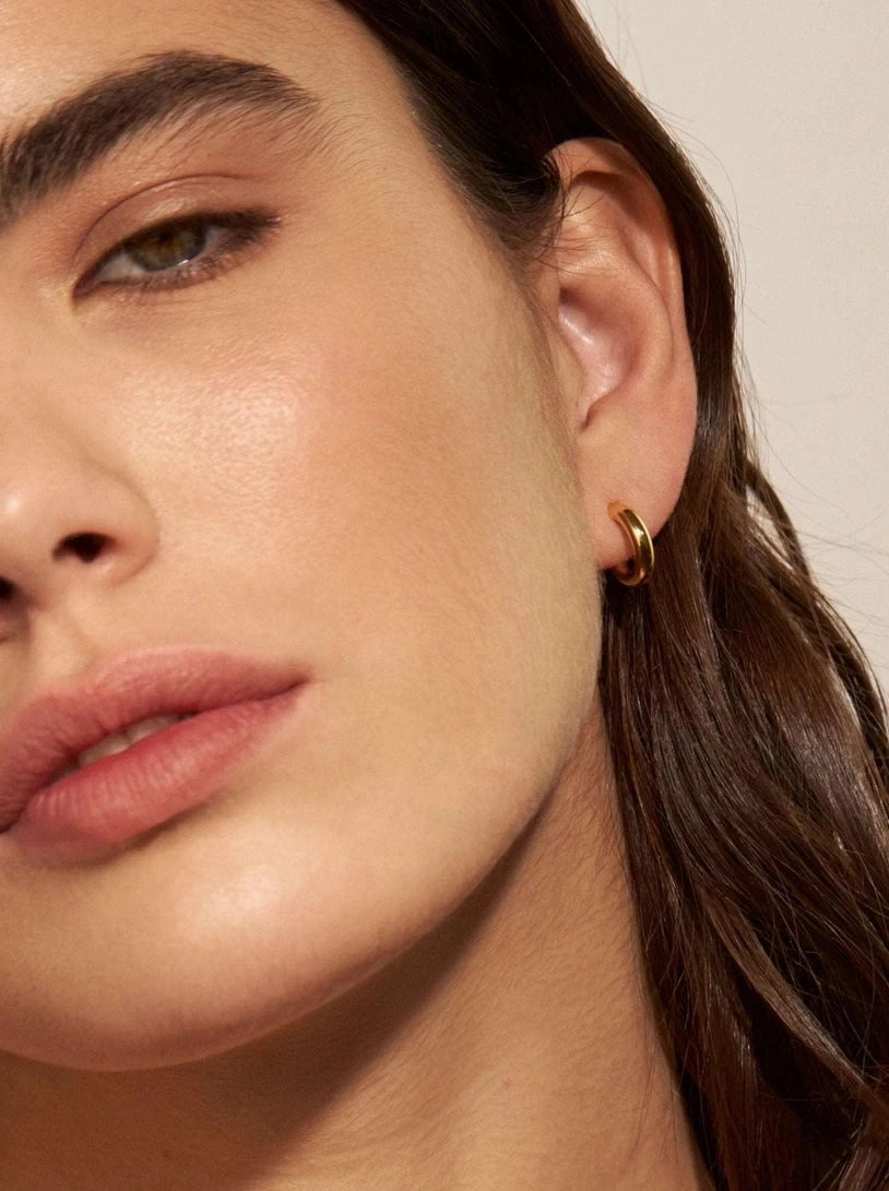 Biblya Small Hoop Earrings LUNAI JEWELLERY