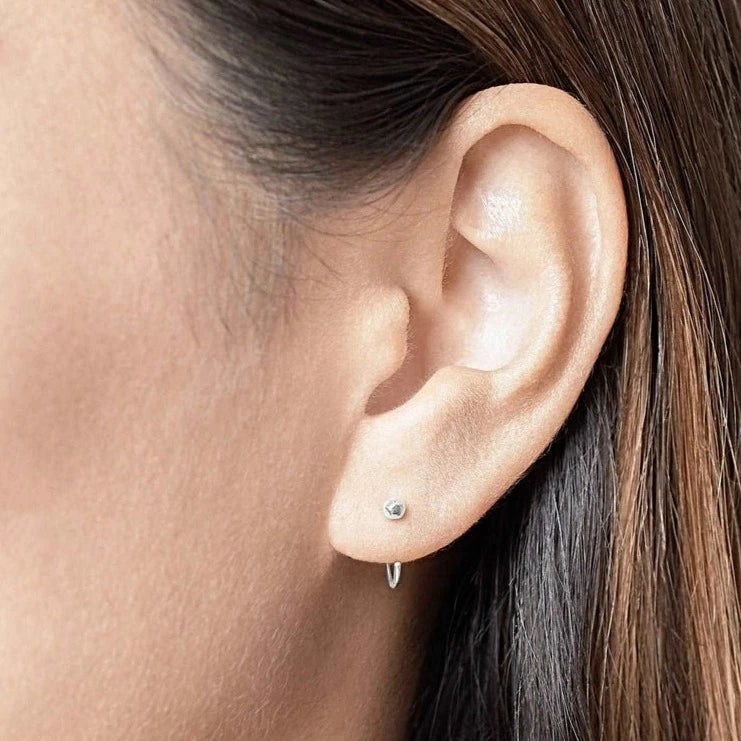 Ileya Huggies - Sterling Silver Earrings Lunai Jewelry