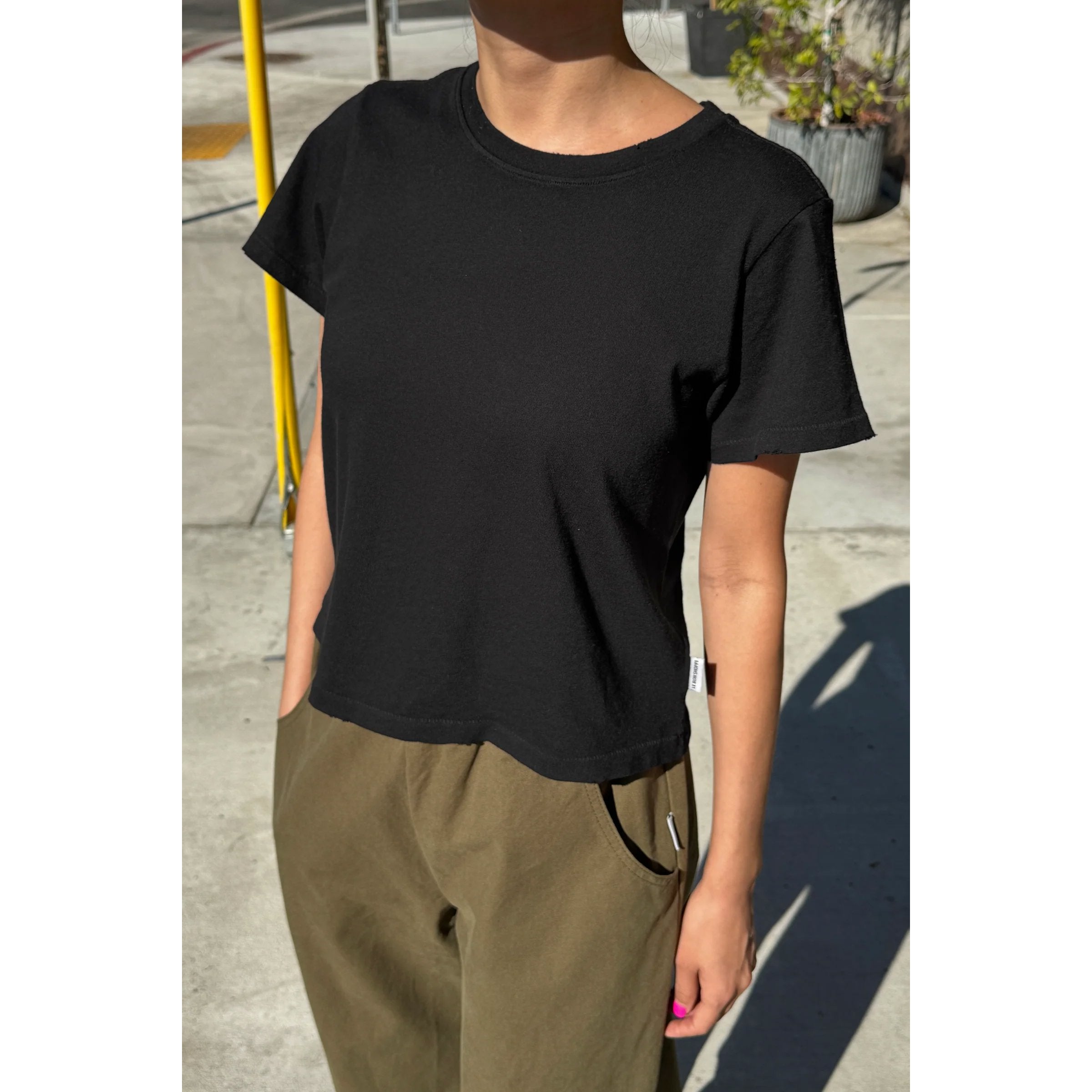 Darling Tee Apparel Le Bon Shoppe true black small 