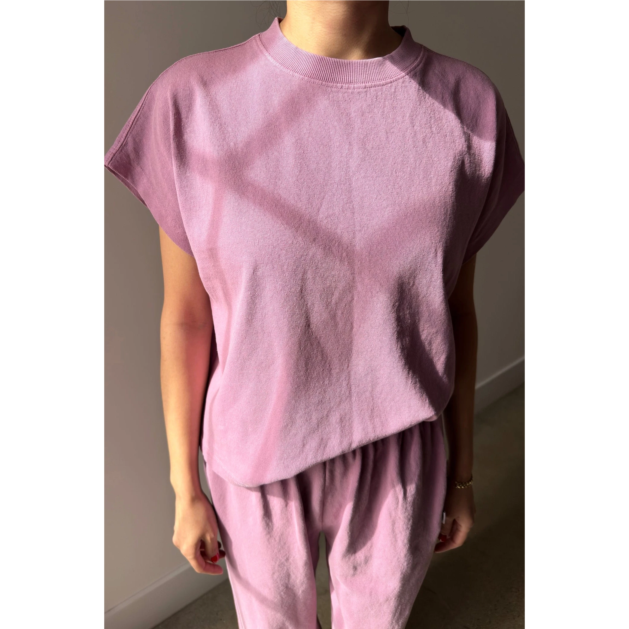 Jeanne Tee Apparel LE BON SHOPPE dusty lilac SMALL 
