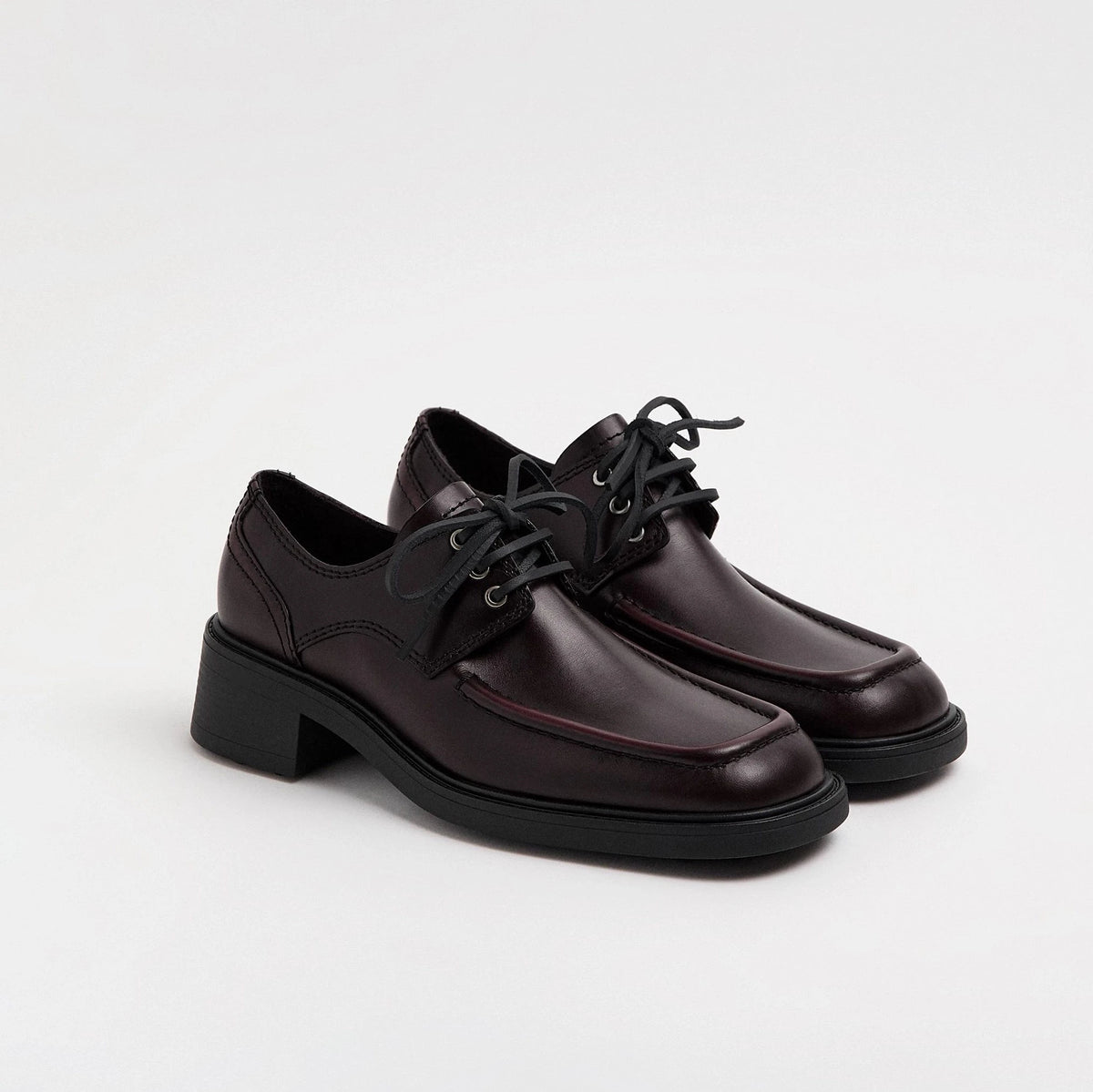 Karolien Brogues Burgundy MIISTA 