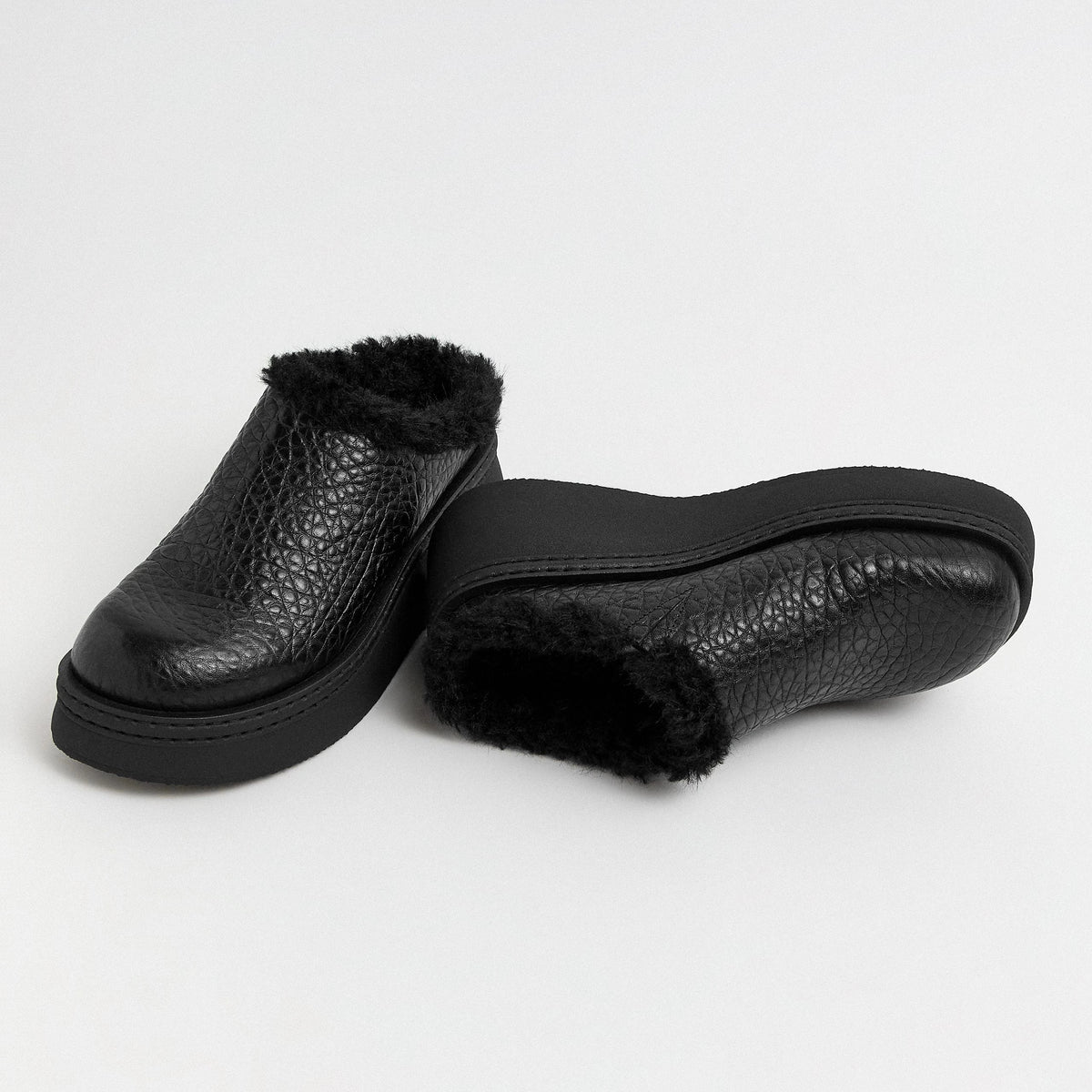 Kristi Black Mules MIISTA 