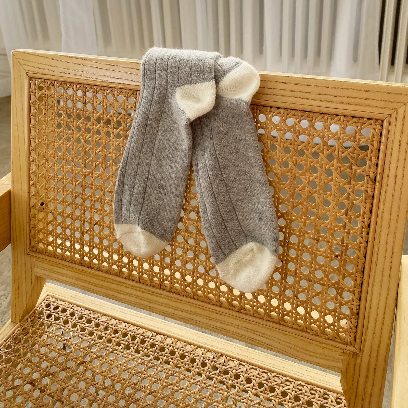 Le Bon Shoppe Extended Cashmere Socks LE BON SHOPPE Grey Melange 