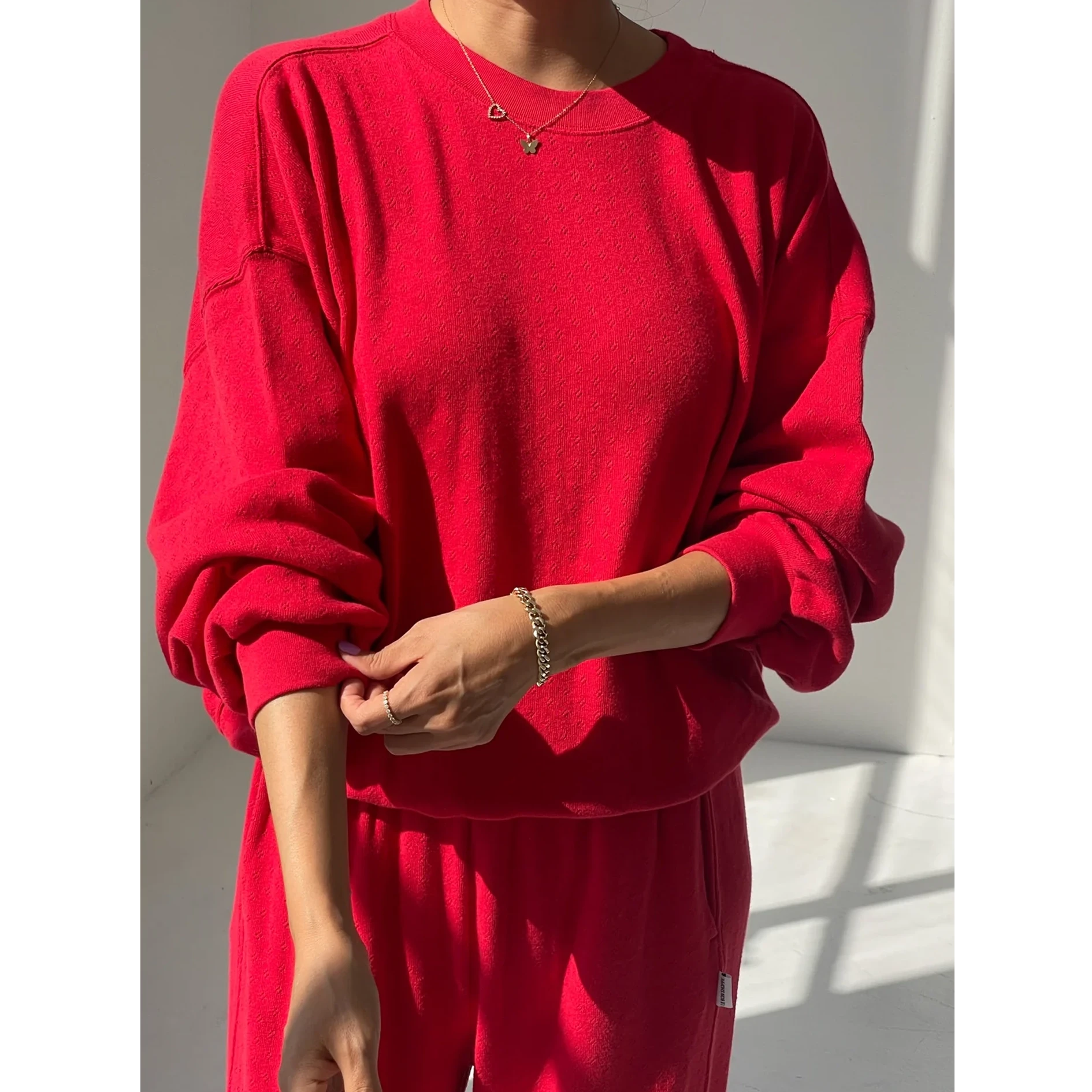 Le Bon Shoppe | Pointelle Core Sweatshirt Bristol General Store small red apple 