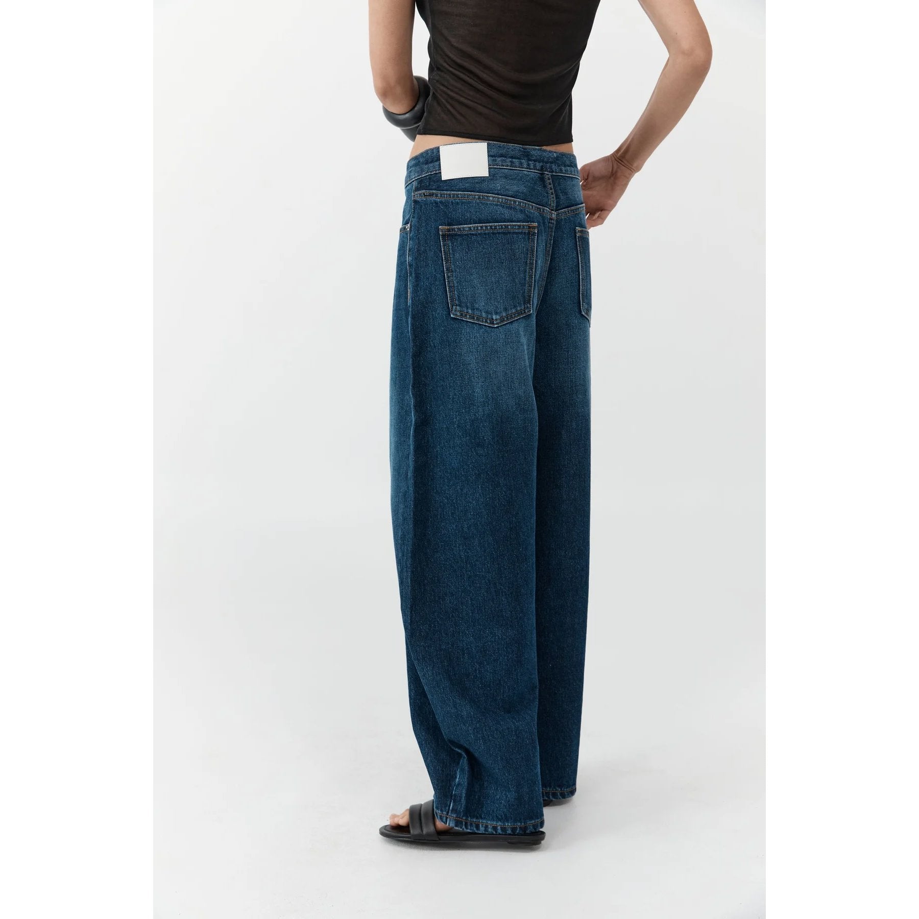 Mid Rise Pleat Barrel Jeans | Dark Indigo St. Agni 