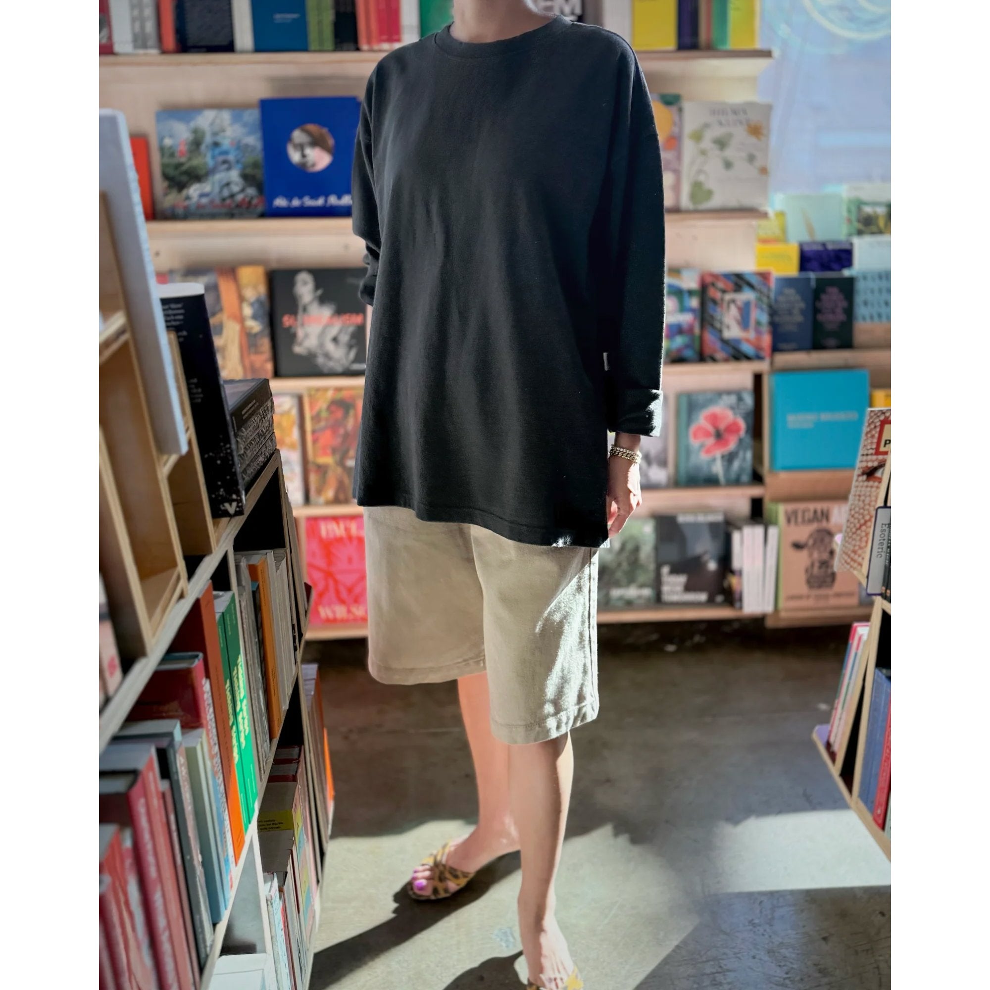 Sunday Tee Apparel LE BON SHOPPE dark slate small 