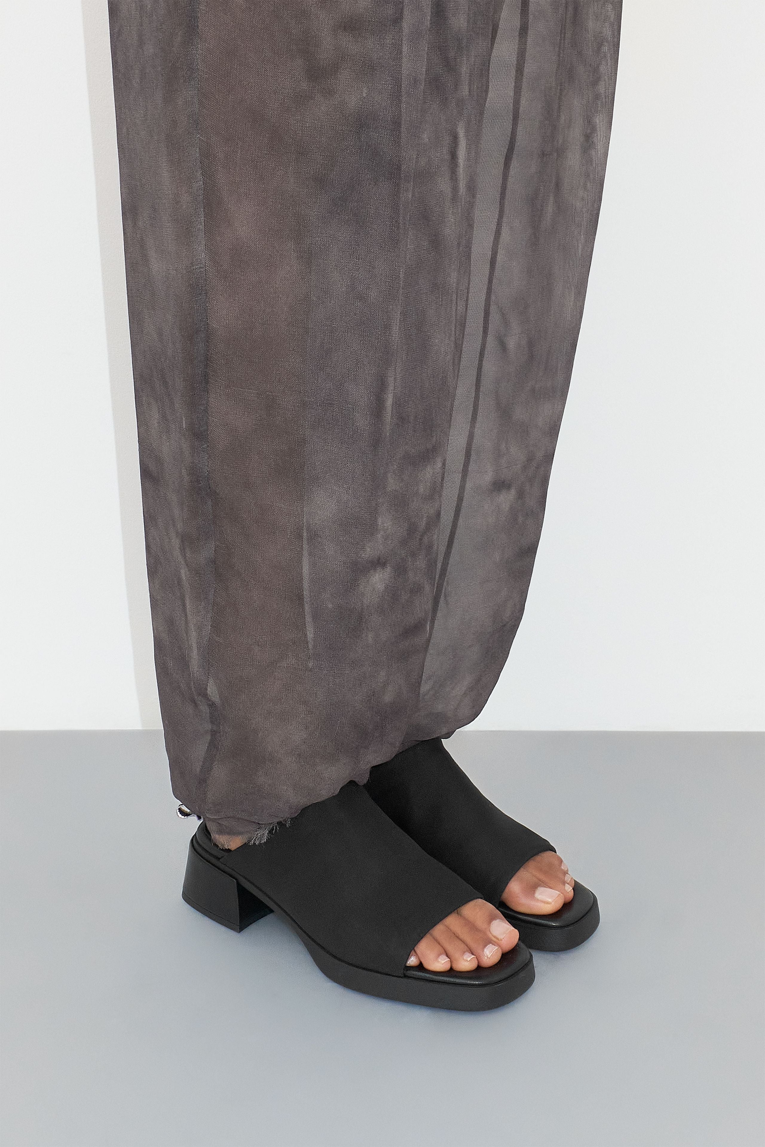 Zooey Sandals | Black Miista 