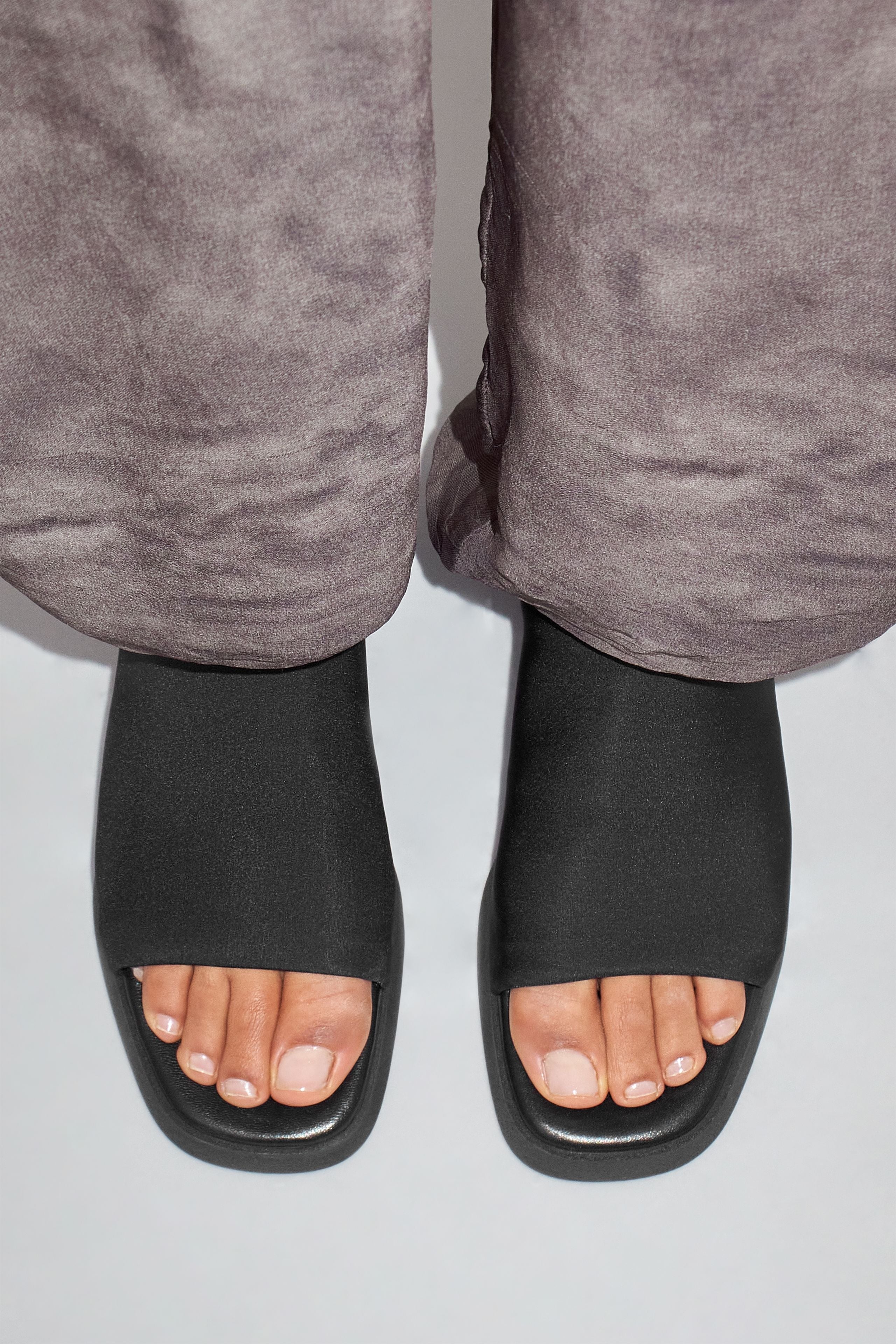 Zooey Sandals | Black Miista 